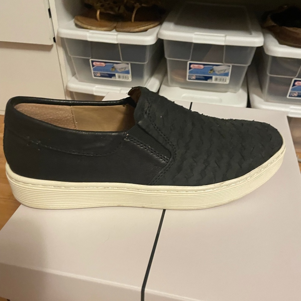 Sofft Somers III slip on sneakers snake print nubuck